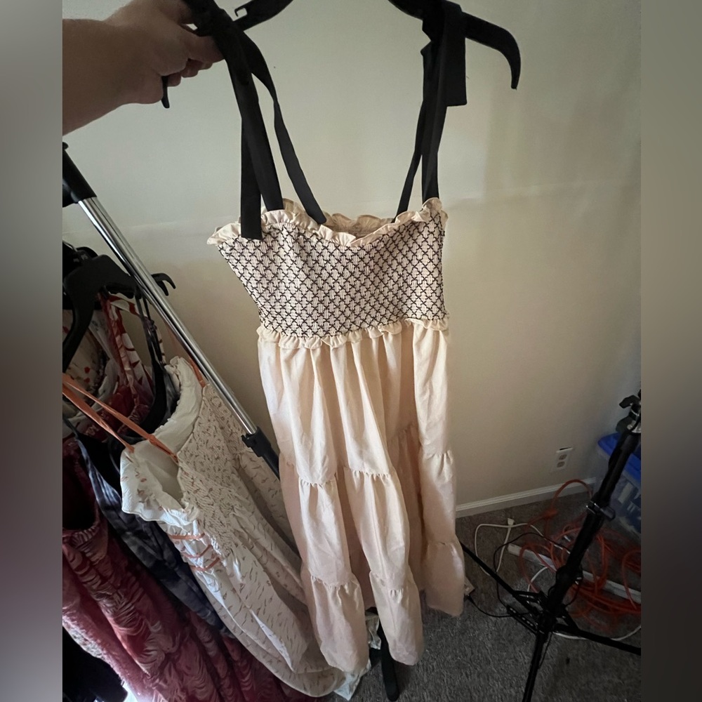 Beige Sleeveless Tiered Colorblock Maternity Maxi dress - Picture 4 of 5